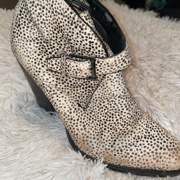 Dolce Vita booties with buckle. Real for. - Picture 5 of 6